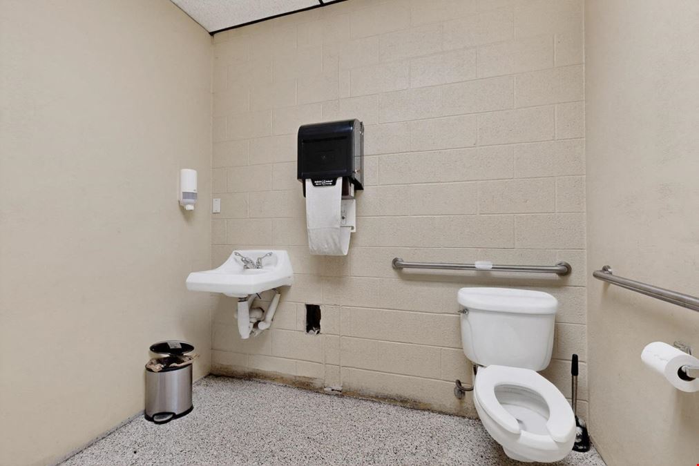 PREMIER MULTI TENANT INDUSTRIAL COMPLEX