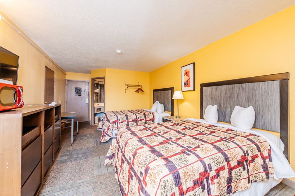 Red Carpet Inn