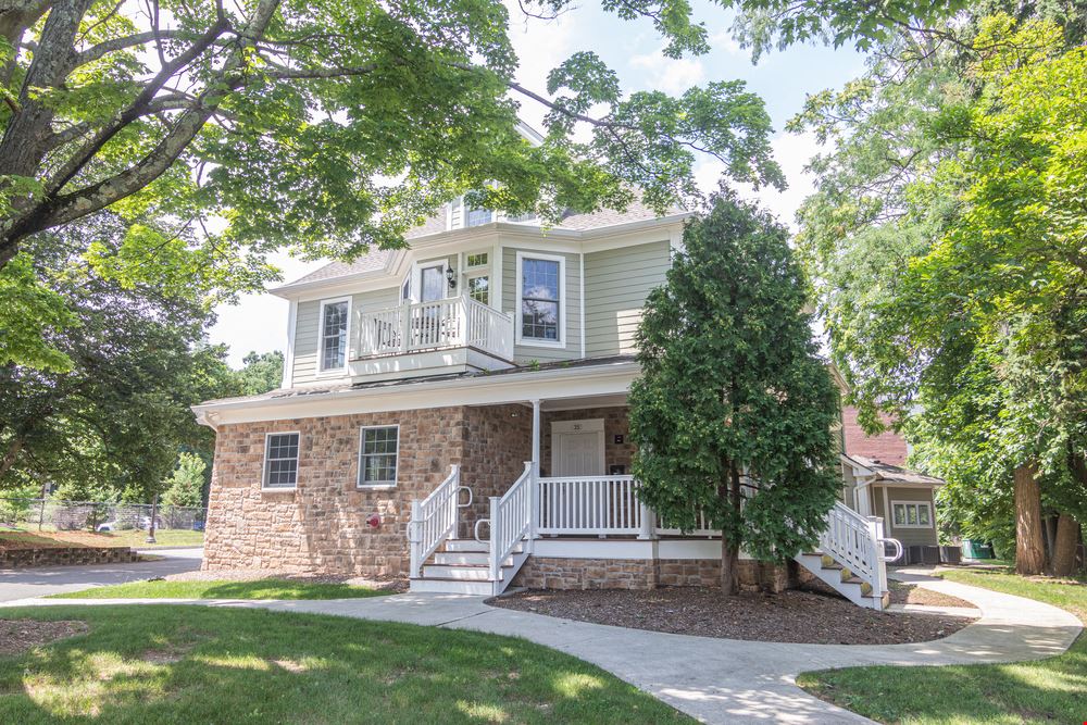 25 Green Village Road