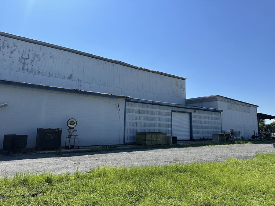25,869sf Industrial (5 Bldg) on 7.65 Acres