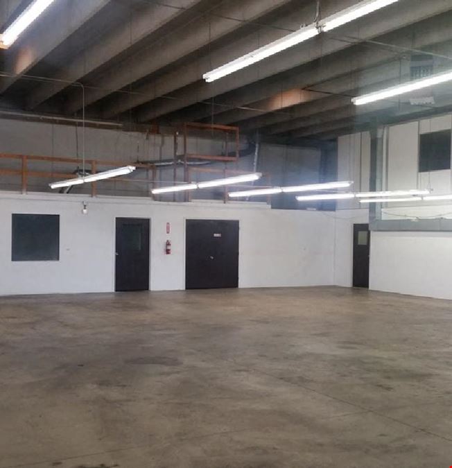 2-Unit Industrial Warehouse with Yard