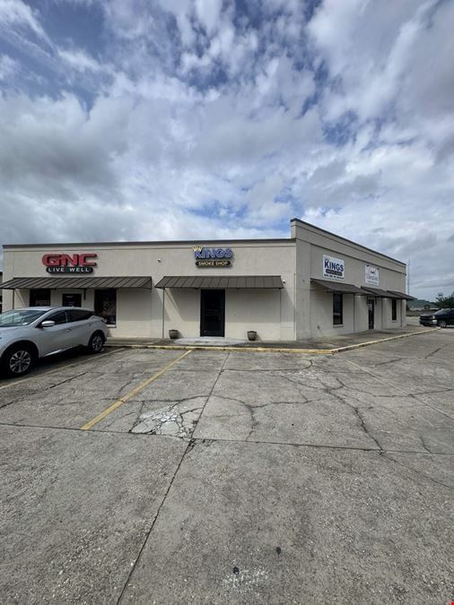 Retail Space Right Off Airline Hwy.