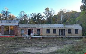 1676 S. Memorial Dr. - Building & Highway Access in Prattville
