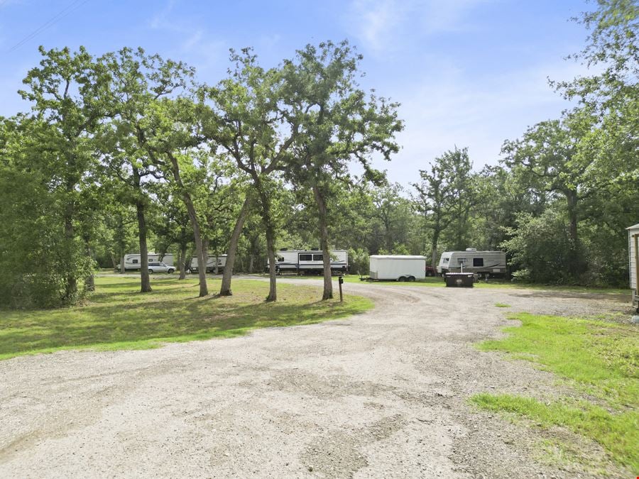 Scenic, Income-Generating RV Park – Fully Equipped in Prime Outdoor Recreation Area