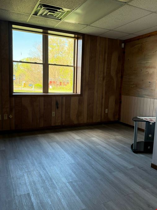1200 SF Retail / Office Space on Business Route 209