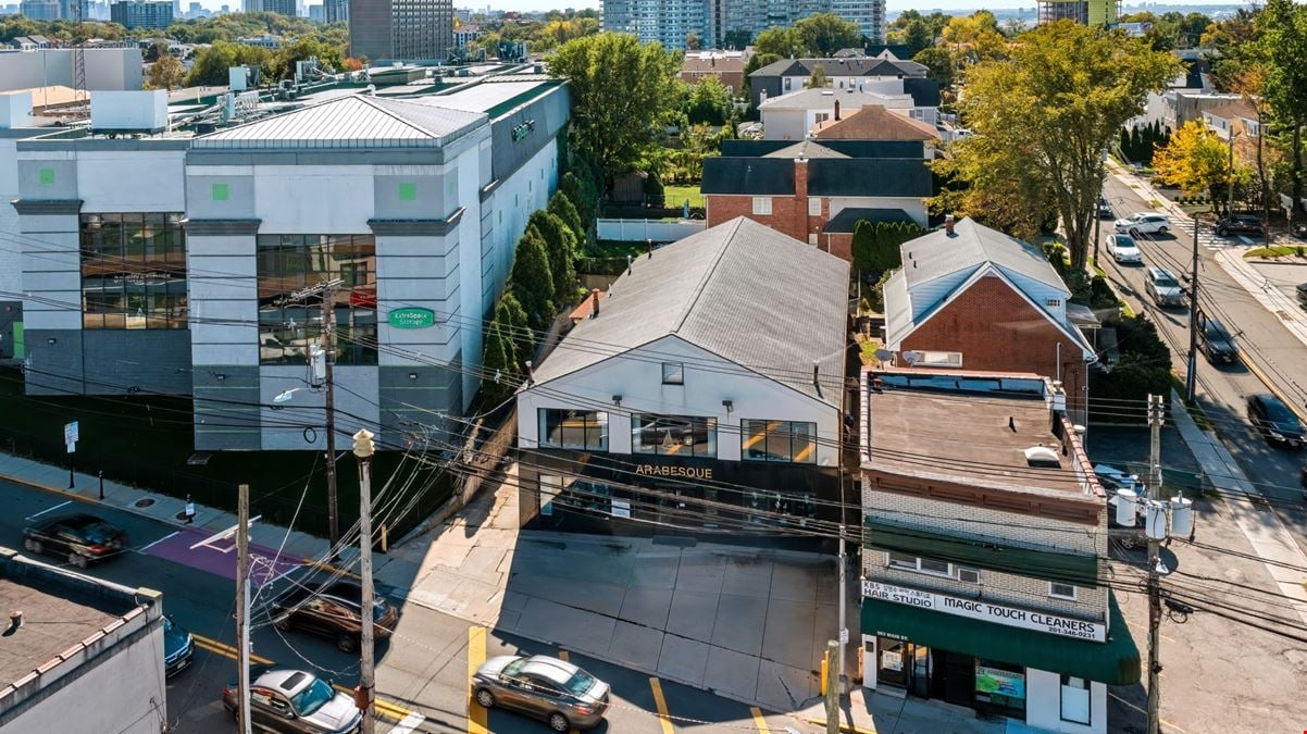 560 Main Street