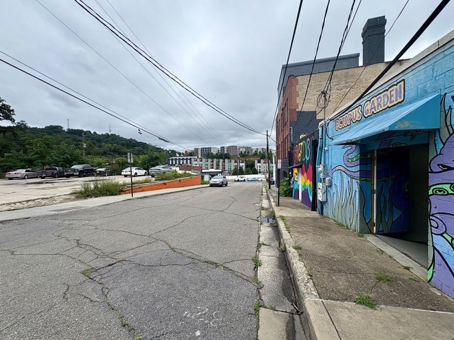 Retail Space for Lease in South Slope