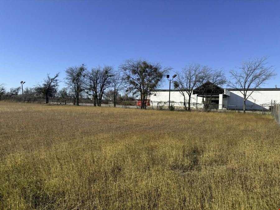 16314 North Interstate 35 Frontage Road