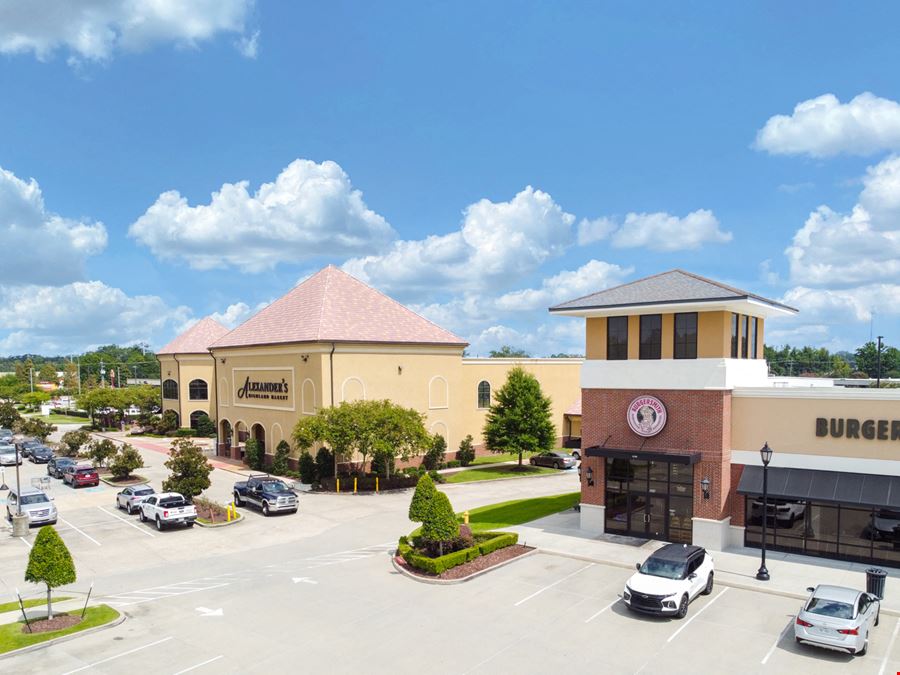 Highland Park Marketplace: Upscale Grocery Anchored Retail Center