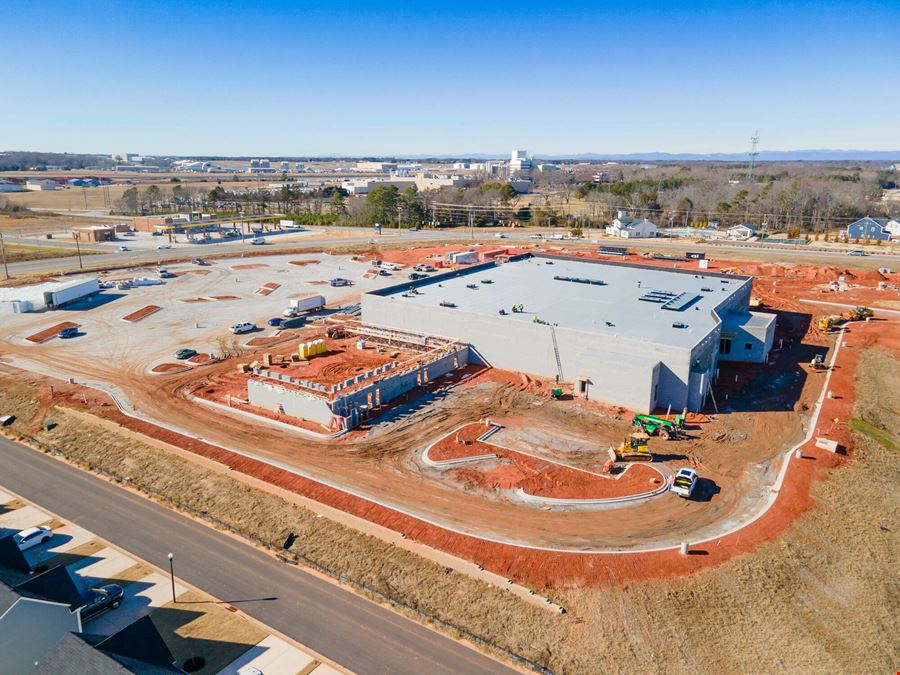 Publix-anchored Shopping Center