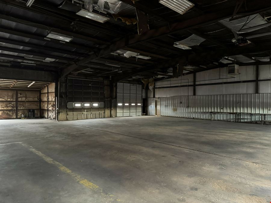 Truck Maintenance Facility on 6 Acre Yard for Sale