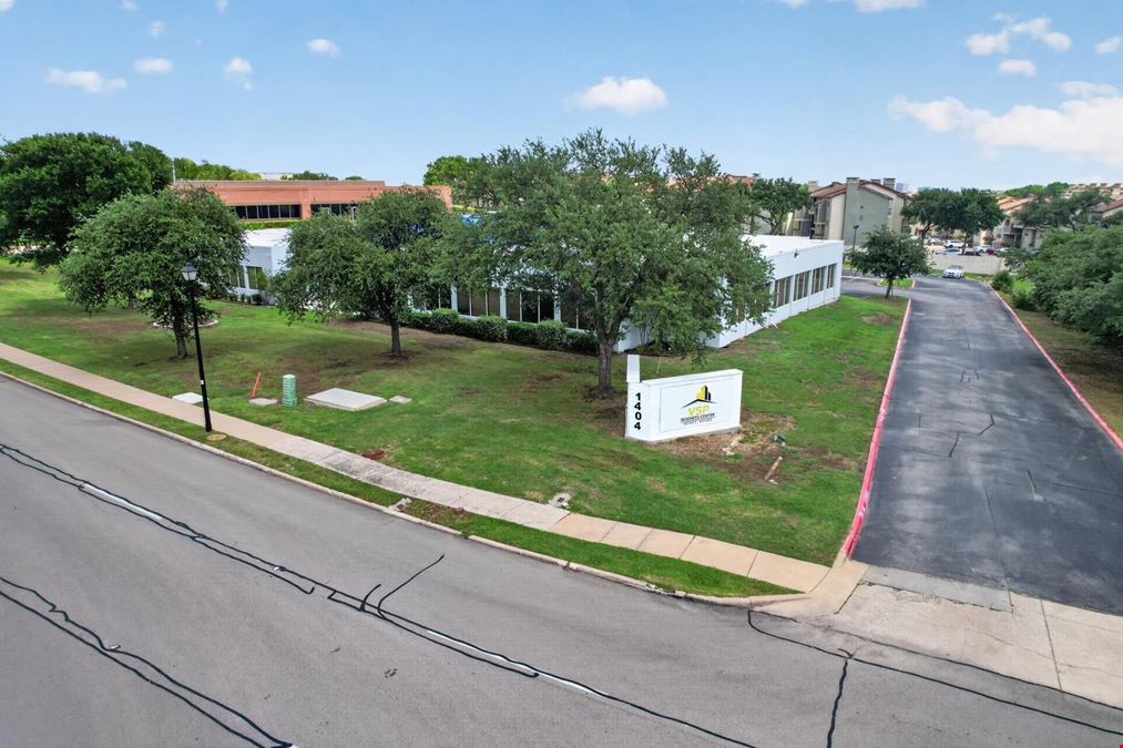 1404 W Walnut Hill Ln