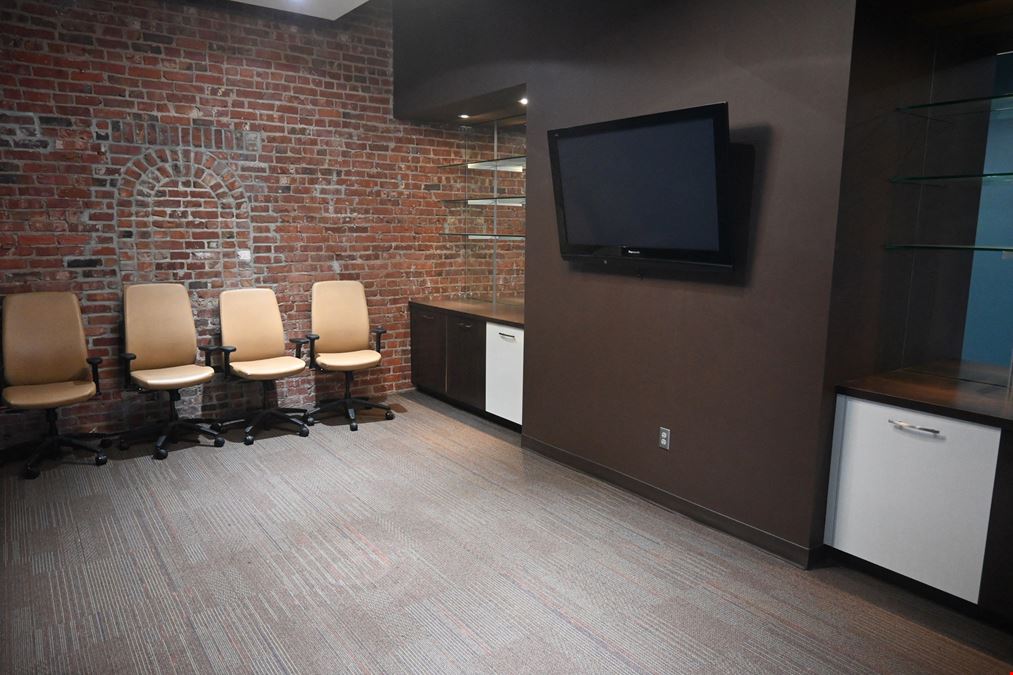 Fully built out office/retail space located in Opportunity Zone