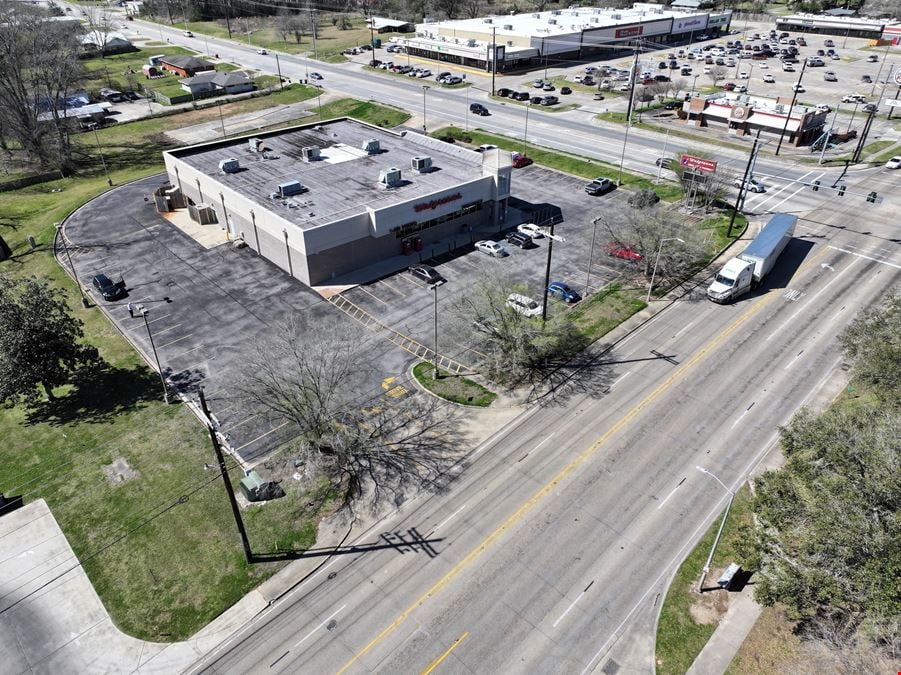 Moss Street Lafayette LA-3747