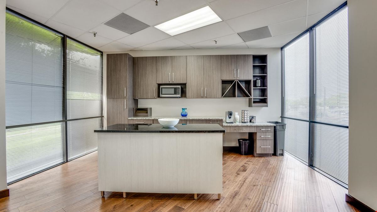10707 Corporate Dr - Executive Suites