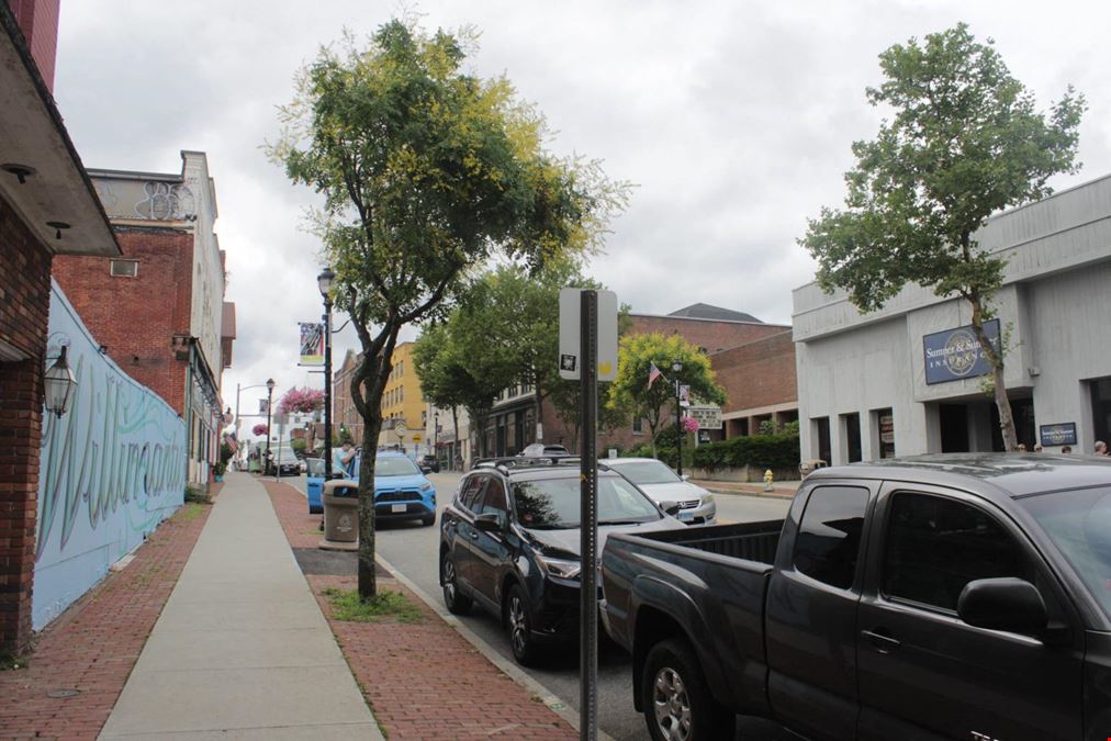 757 Main St
