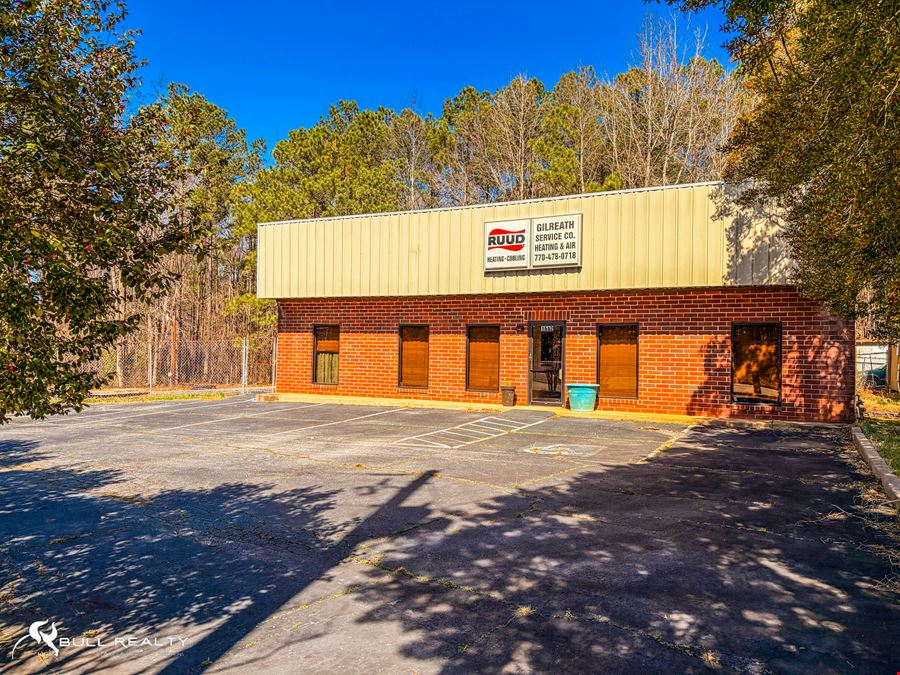 ±3,500 SF Freestanding Office/Warehouse