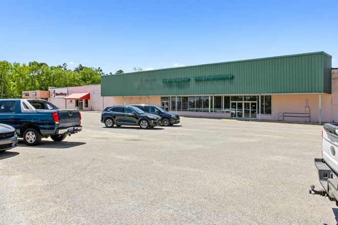 Preview of Retail space for Rent at 19099 Pineville Rd