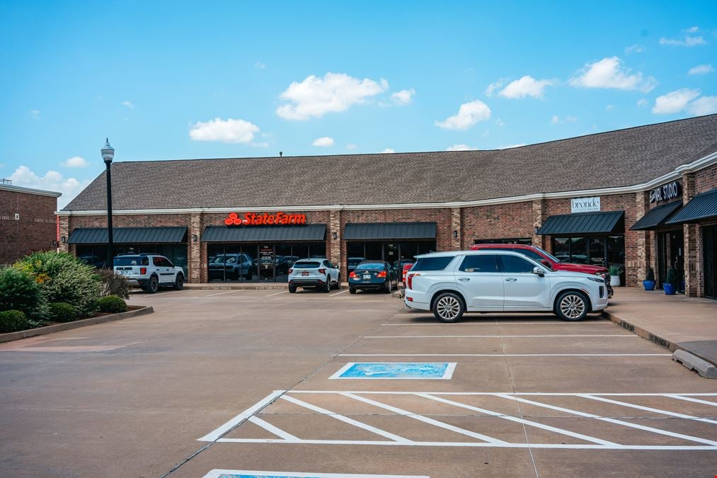 West Pointe Shoppes