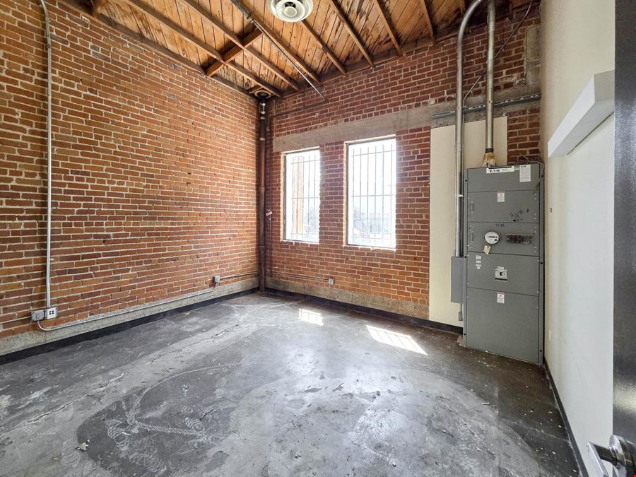 Lindblade Media Center