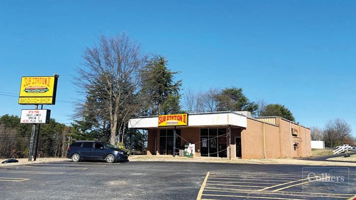 ±17,959 SF Retail Endcap Availability in Greer Plaza on Wade Hampton Boulevard