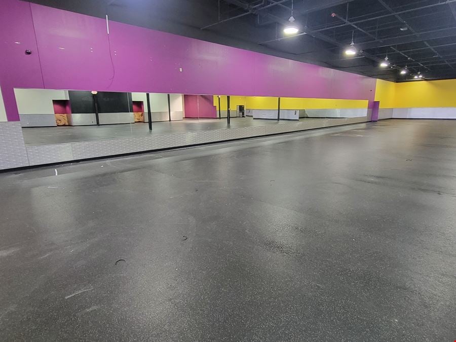 Retail/Fitness Space at Glenn Park