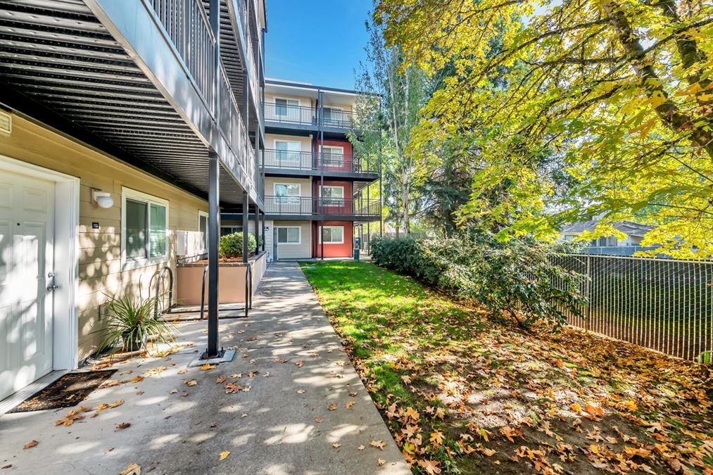 Shadow Hills Apartments