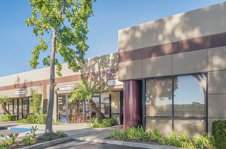 Preview of commercial space at 17145-17175 Von Karman Avenue