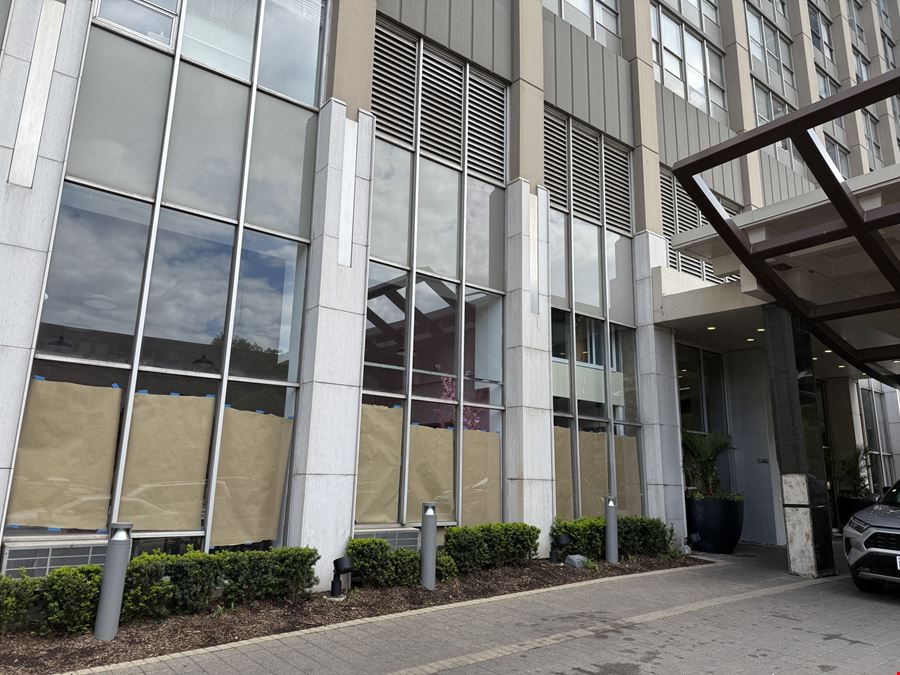 655 W Irving Park Rd