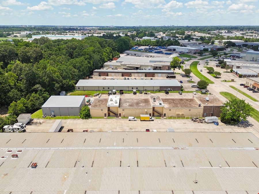 Fully Occupied Multi-Tenant Industrial / Office Investment on Industriplex Blvd