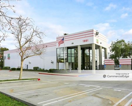 Preview of commercial space at 1201 Park Center Drive
