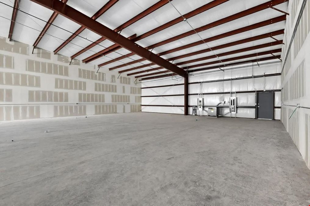 New Build Warehouse Suites Next to Airport & i-25