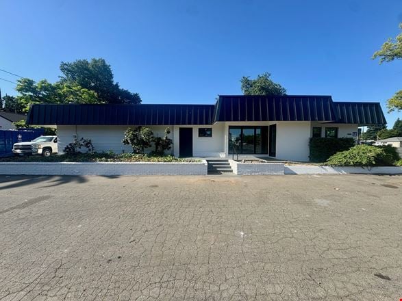 Preview of Office space for Rent at 5900 Wedgewood Ave
