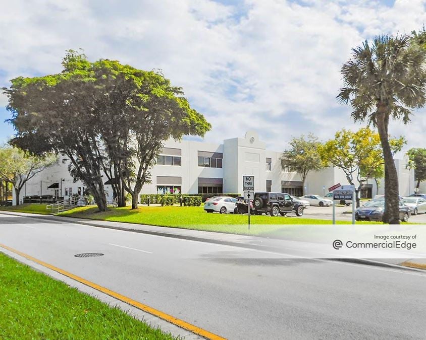 Doral West Center