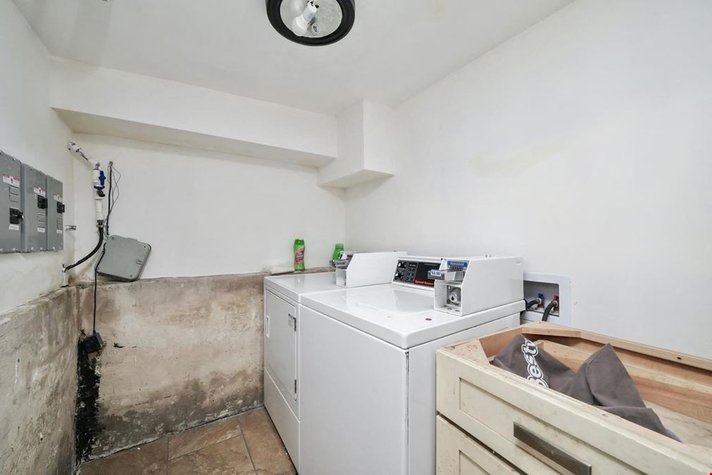 6933 S Washtenaw