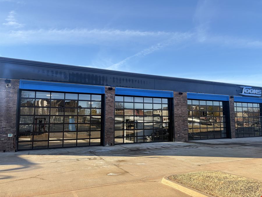 Retail Space West of Quail Springs Mall