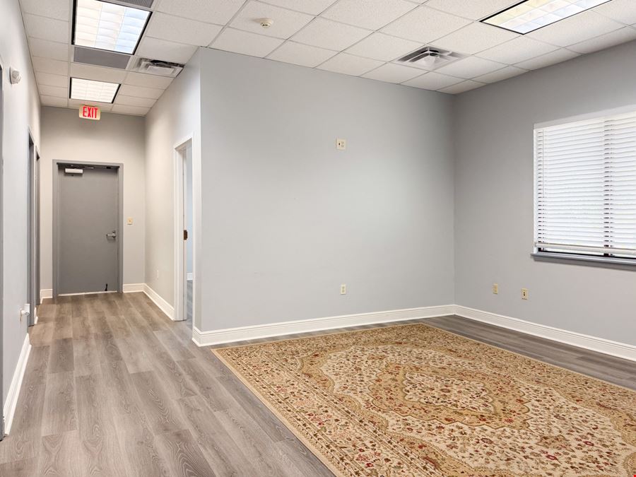 ±10,800 SF Industrial Flex Near Airline Hwy & Industriplex