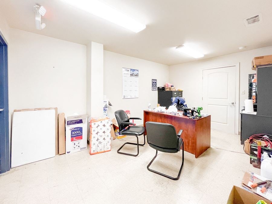 Airline Hwy Office/ Warehouse with Drive-Thru Access and Yard