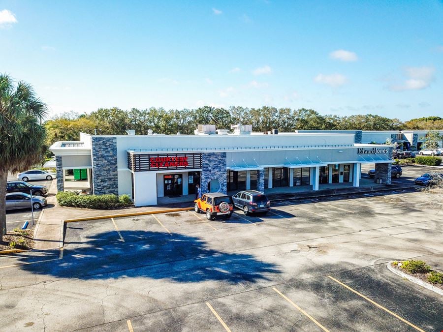 MAXhealth Manatee West Plaza