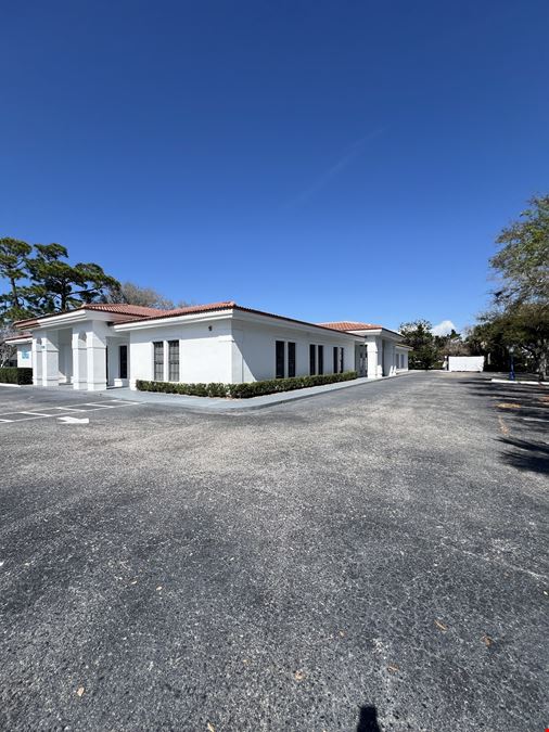2520 Tamiami Trl N