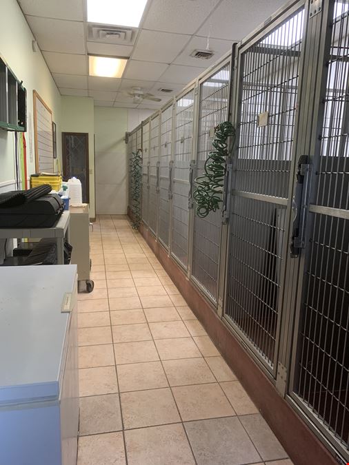 13717-13723 E 39th St S