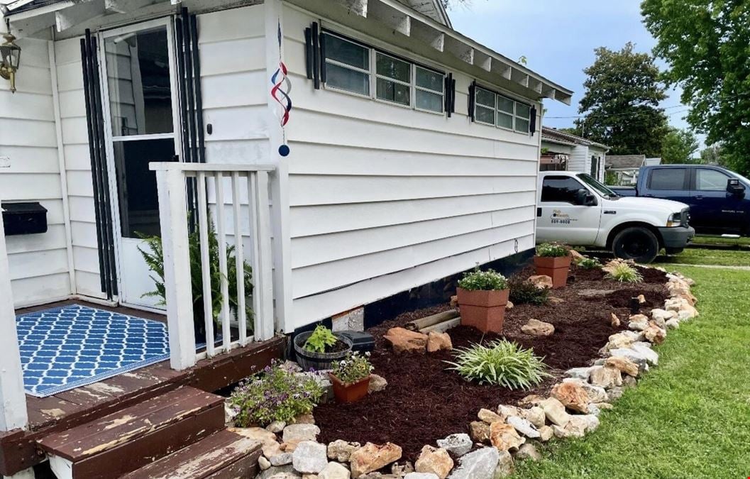 1014 SF 3 BD / 1 BA Single Family House 100 % Leased
