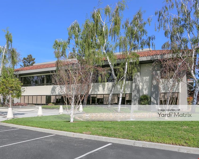 Middlefield Business Park – 291-339 North Bernardo Avenue