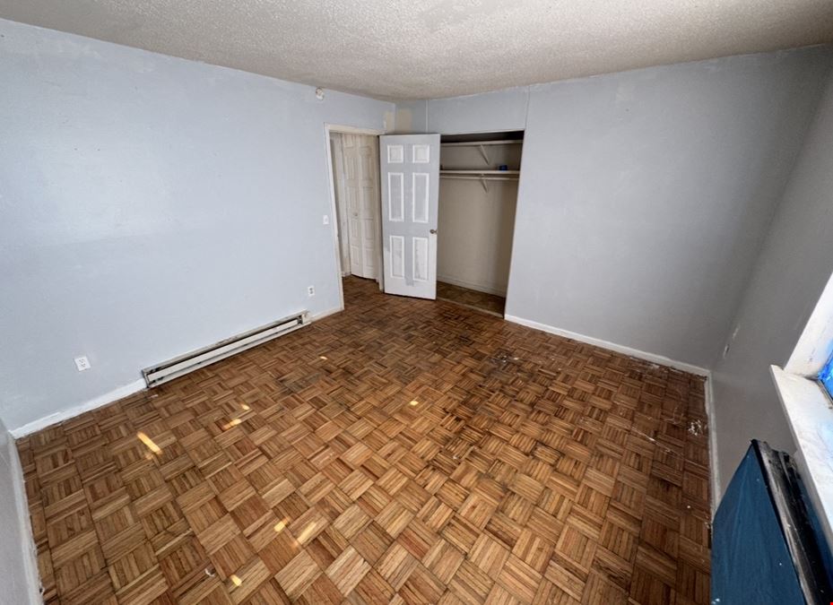 44 Angel Dr