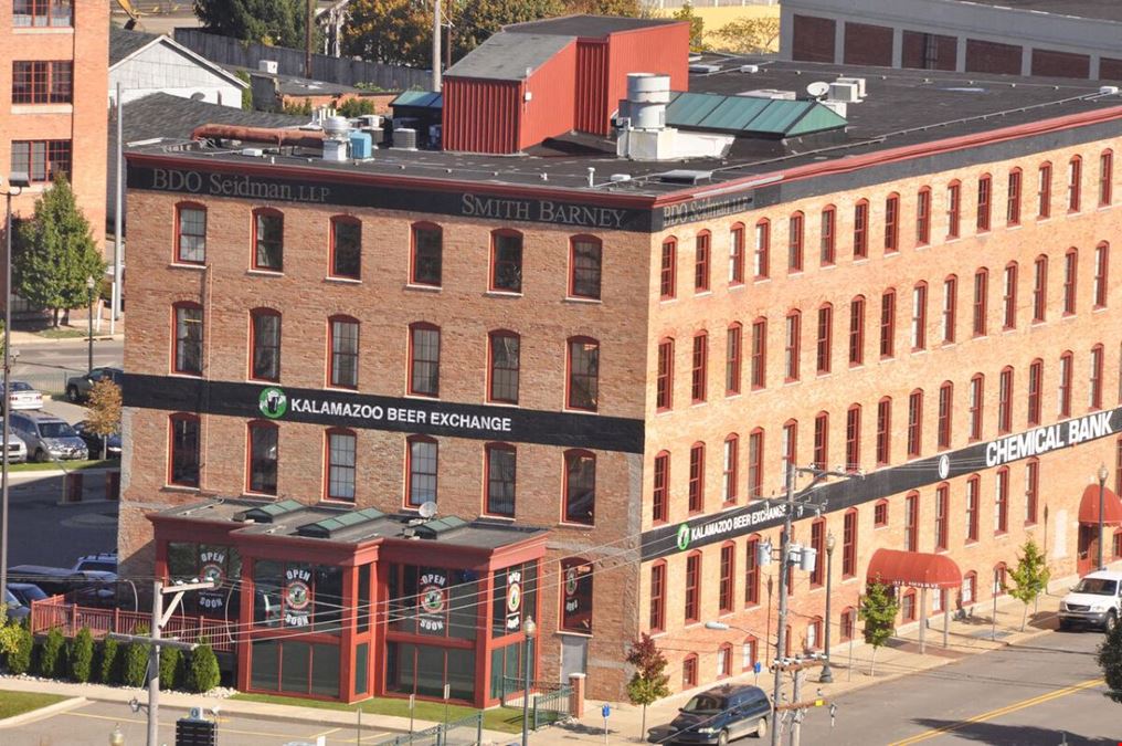 The Globe Building