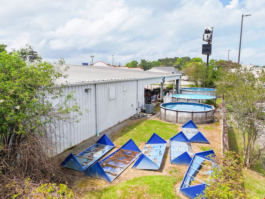 9% CAP | Leslie Pools | Prime Perkins and Siegen Corner