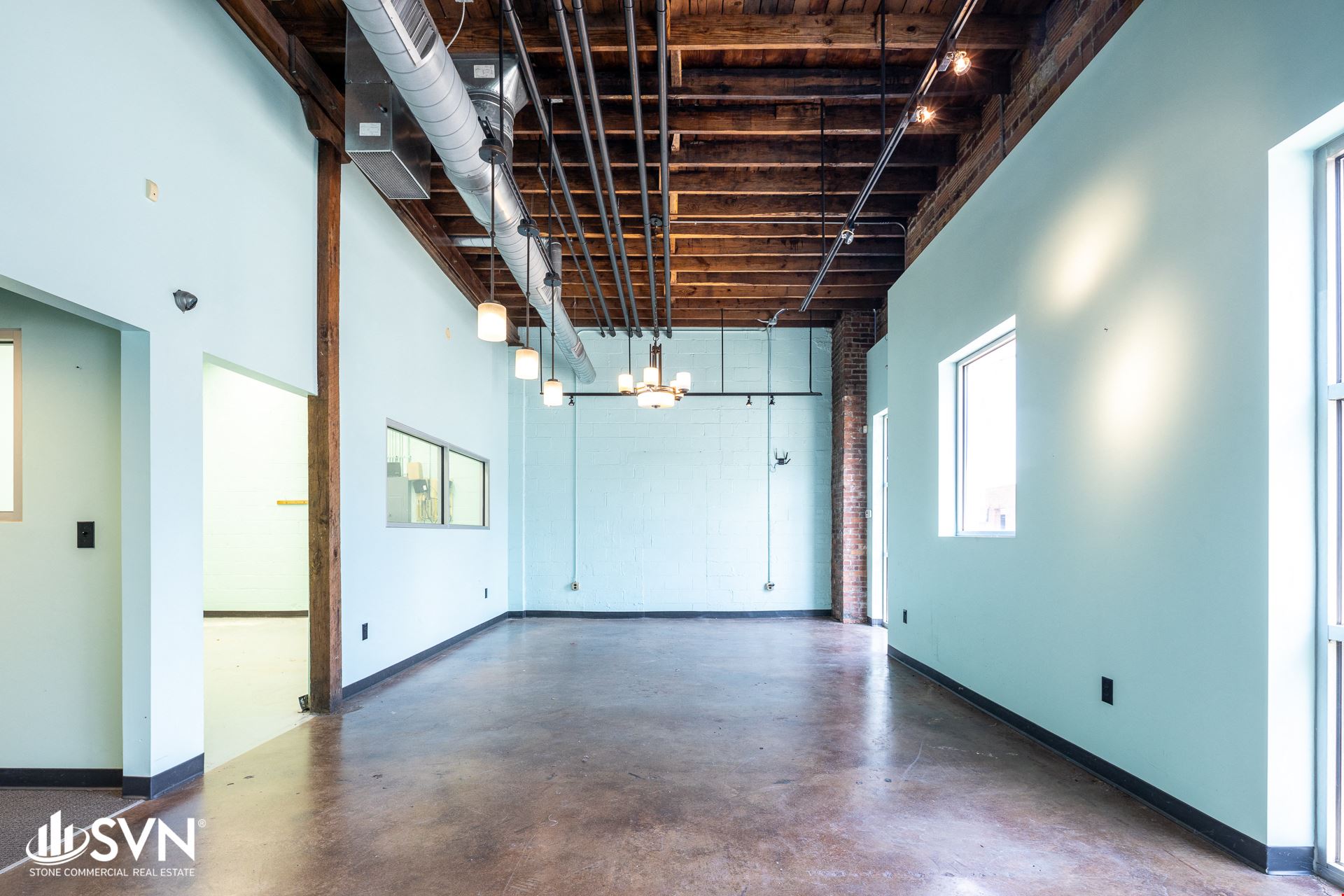 Warehouse Block Creative Retail