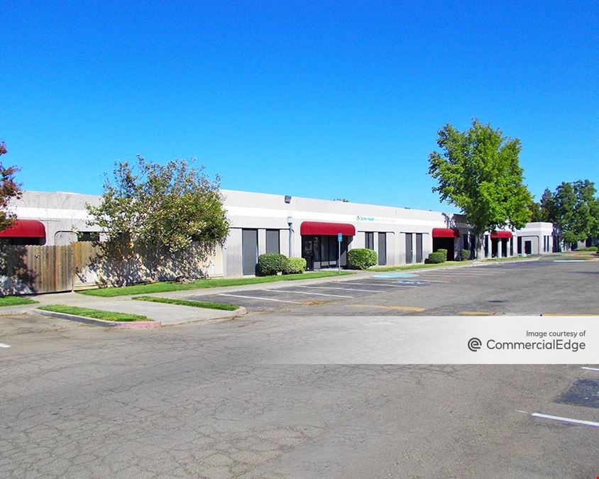 Franklin Business Center - Buildings 100, 200, 300, 400, 500, 600, 700 & 1200