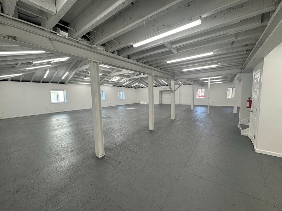 Flex Warehouse/Storage/Retail space Available in Berlin, NJ!