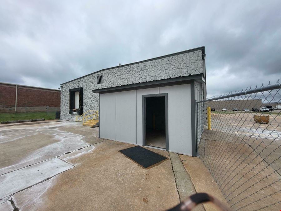 913 N 17th St - Westport Industrial